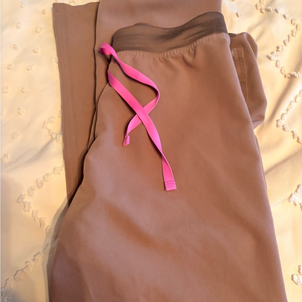 Figs Smokey taupe Livingston  Pants small